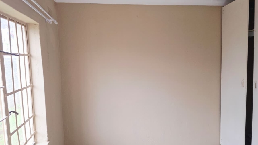2 Bedroom Property for Sale in Oos Einde North West
